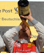 Scheider feiert DTM-Titelverteidigung Scheider feiert DTM-Titelverteidigung