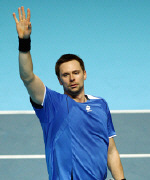 Söderling schlägt auch Djokovic