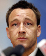 John Terry will sein Kapitänsamt zurück John Terry will sein Kapitänsamt zurück