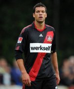 Wolfgang Holzhäuser kritisiert Michael Ballack ungewohnt deutlich Wolfgang Holzhäuser kritisiert Michael Ballack ungewohnt deutlich
