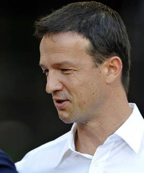 VfB-Sportdirektor Fredi Bobic Fredi Bobic imago 400x480