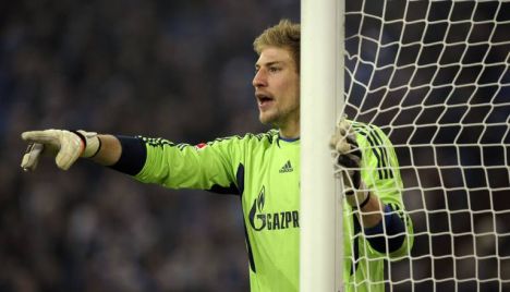 Tor: Lars Unnerstall (Schalke 04)