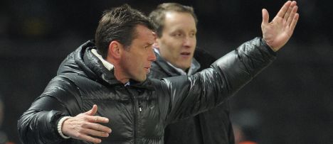 Nach dem Pokal-Aus: Skibbe entsetzt �ber Schiri Brych