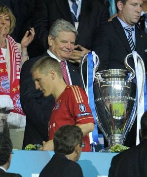 Bastian Schweinsteiger, Bundespräsident, Gauck, Handschlag, Champions League, Finale, Chelsea, Bayern München