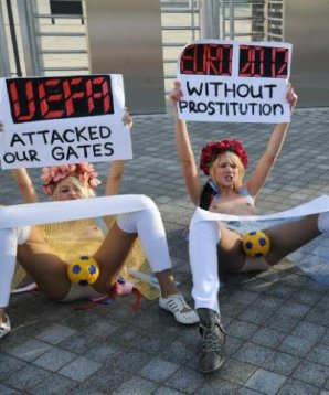 Die Frauengruppe Femen Frauengruppe Femen,EM2012,Polen,Ukraine,Sextourismus