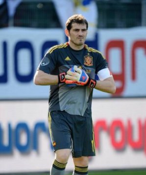 Iker Casillas 400 imago