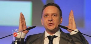 Horst Heldt verlängert wohl auf Schalke heldt,huntelaar,schalke,bundesliga,em-aus,pause,vorbereitung