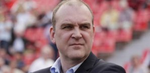Jörg Schmadtke steht Hannover 96 wieder zur Verfügung Jörg Schmadtke