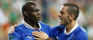 Mario Balotelli kann sich über seinen Treffer gar nicht richtig freuen Mario Balotelli Italien, em 2012