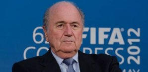Joseph Blatter will die Torlinien-Technologie einführen torlinie,technologie,chip im ball,blatter,FIFA,Torklau