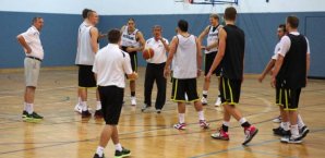 Das deutsche Basketball-Team beim Training Basketball,nationalmannschaft,training,pesic