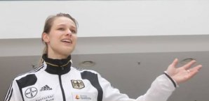 Britta Heidemann siegte äußerst knapp Britta Heidemann freut sich über ihren knappen Sieg