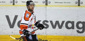 Wolfsburgs Nationalspieler Christopher Fischer muss operiert werden Christopher Fischer, Eishockey, Grizzly Adams Wolfsburg
