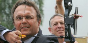 Innenminister Hans-Peter Friedrich sucht nach Lösungen Innenminister Hans-Peter Friedrich