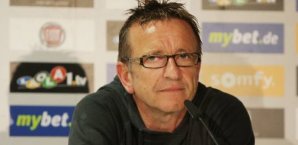 Fortuna-Trainer Norbert Meier Norbert Meier, Fortuna Düsseldorf, Bundesliga, Dauerkarten