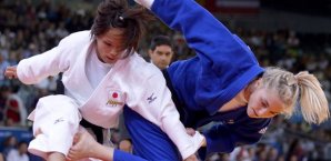 Kaori Matsumoto (li.) holt Gold für Japan Olympia, Judo, Kaori Matsumoto