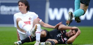 Pedro Geromel im Zweikampf mit Mario Gomez Pedro Geromel, mario gomez, 1. fc köln