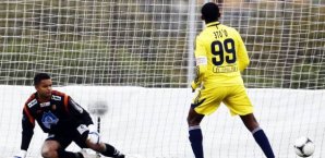 Anzhi-Spieler Samuel Eto'o traf zur Führung Samuel Eto'o,Anzhi,Torschuss,Russland