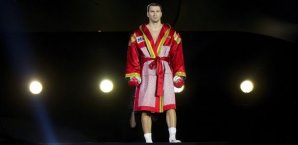 Wladimir Klitschko auf dem Weg zu seinem Sieg gegen Tony Thompson Wladimir Klitschko,Tony Thompson,Boxen,Einmarsch