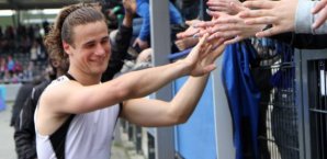 Yannick Stark bedankt sich bei den Fans Yannick Stark, fsv frankfurt