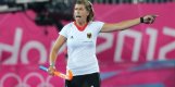 Natascha Keller hatte mit der Fahne kein Glück Natascha Keller,Hockey,Fahnenträgerin