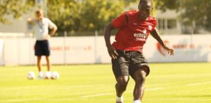 Anthony Ujah spielt nun beim 1. FC Köln Anthony Ujah,2. Loga,1. FC Köln