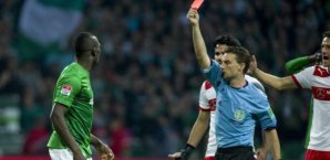 Assani Lukimya sah gegen Stuttgart Rot Assani Lukimya,Werder,bremen,rote,karte,vfb,stuttgart