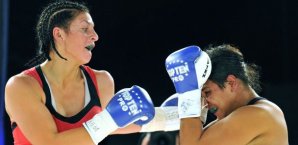 Christina Hammer verteidigte ihre beiden WM-Gürtel Christina Hammer, Boxen