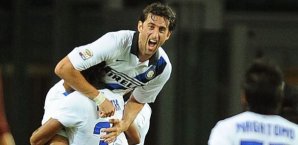 Diego Milito traf für Inter Mailand zur Führung beim FC Turin. Diego Milito,Inter Mailand