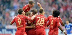 Bayern München feiert den Sieg über Schalke 04 Fußball,Bayern München, Jubel