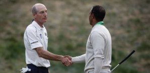 Dem entfesselten Jim Furyk hatte Tiger Woods wenig entgegenzusetzen Golf,Furyk,Woods