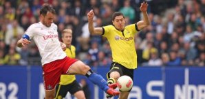 Heiko Westermann - nicht immer sicher gegen Robert Lewandowski Heiko Westermann, Hamburger SV, Robert Lewandowski, Borussia Dortmund