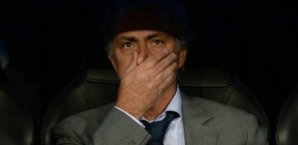 Jose Mourinho unterstützt John Terry Jose,mourinho,real,madrid,trainer,schatten