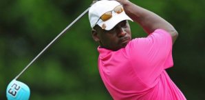 Michael Jordans Schläger tragen die gewohnte Nummer 23 Michael Jordan,Golf,Abschlag,hooptee,classic