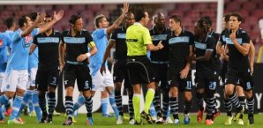 Miroslav Klose und das Fairplay: Der Stürmer gibt das Handspiel zu Miroslav,Klose,lazio,rom,hand,ssc,neapel,schiedsrichter