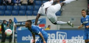 Olivier Occean gegen Stephan Schröck Olivier Occean,Stephan Schröck,Frankfurt,Hoffenheim,Bundelsiga