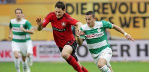Für Philipp Wollscheid (l.) gibt es noch Geld für den Club Philipp Wollscheid, bayer 04 leverkusen, sercan saraer, spvgg greuther fürth