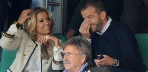 Rafael van der Vaart mit Ehefrau Sylvie auf der Tribüne in Bremen Rafael,van,der,vaart,sylvie,tribüne,hsv,werder,bremen
