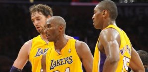 Die ''alten'' Drei der Los Angeles Lakers: Pau Gasol, Kobe Bryant und Metta World Peace Los,angeles,lakers,nba,kobe,bryant,pau,gasol,metta,world,peace