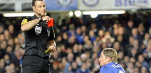 Mark Clattenburg zeigt Fernando Torres die Rote Karte Mark Clattenburg, fernando torres, rote karte