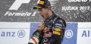 Sebastian Vettel feiert seinen Sieg in Suzuka Sebastian Vettel, Red Bull