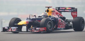 Sebastian Vettel dominiert das Training in Indien Sebastian Vettel, Red Bull