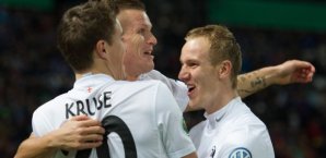 Die Freiburger bejubeln das 1:0 durch Jonathan Schmid Freiburg,jubel