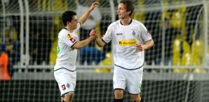 Luuk de Jong (r.) freut sich über sein Tor mit Assist-Geber Amin Younes Luuk de Jong, Amin Younes, Borussia Mönchengladbach