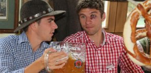 Philipp Lahm und Thomas Müller sind sich einig Müller,Lahm,bayern