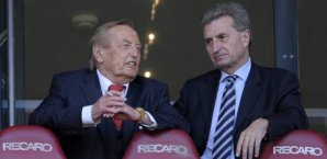 Günther Oettinger als Präsidentschaftskandidat beim VfB-Stuttgart im Gespräch Günther Oettinger,Gerhard Mayer Vorfelder