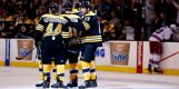 Campbell feiert mit den Bruins-Kollegen campbell,boston,bruins
