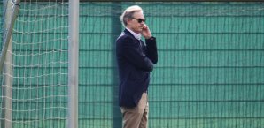 Carl-Edgar Jarchow muss Geld einsparen Carl-Edgar Jarchow, HSV