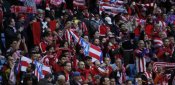 Während des Spiels war es noch friedlich Fans von Atletico Madrid