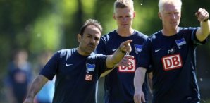 Jos Luhukay hat das Heft in der Hand jos,luhukay,hertha,bsc